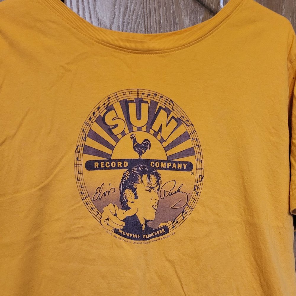 Sun Records ELVIS shirt